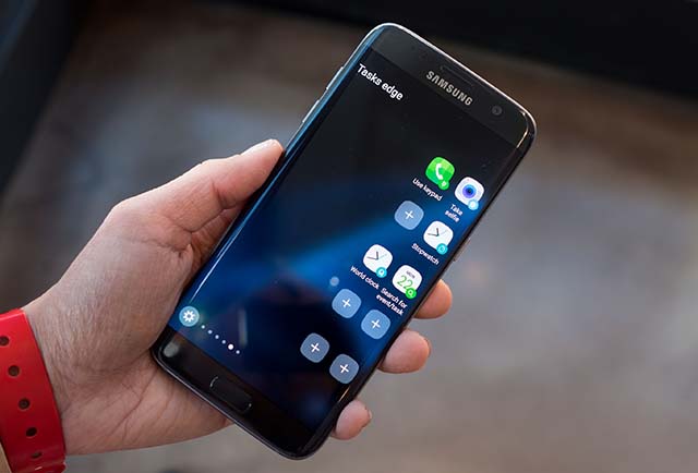 Samsung Galaxy S7 é Jogado Numa Maquina De Lavar Veja Os