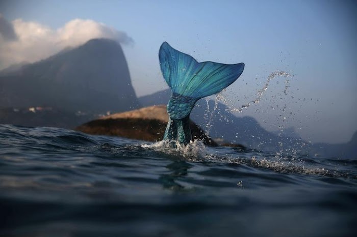 WIDER IMAGE-"Sereias" brasileiras encontram razão de ser