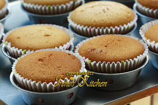 CUPCAKE PUTIH TELUR - (III) BLUEBERRY CUPCAKE