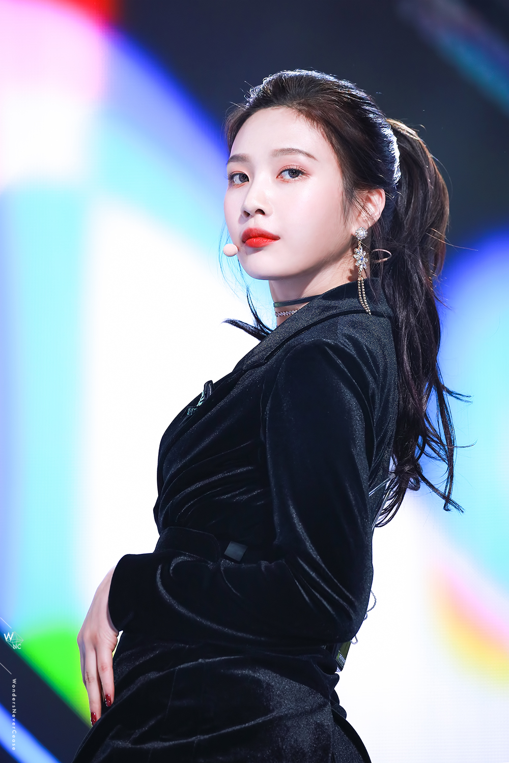 Red Velvet Joy Looks Absolutely Gorgeous With Ponytail 