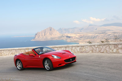 2011 Ferrari California Photos