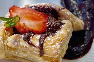 Como fazer Fiaullet com morango e creme de chocolate Imagens Gabriela Simões Comida da Bahia