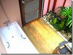 SunsetVillageBeachResort_GardenCosyOutdoorbath500