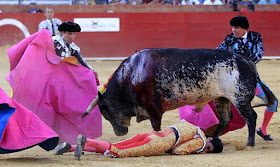 Cornada mortal de matador Barrio