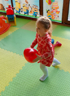 Rosie with her heart shaped balloon