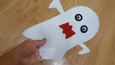 DIY scary ghost hand puppet