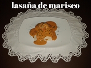 http://www.carminasardinaysucocina.com/2018/11/lasana-de-marisco-con-salsa-de.html