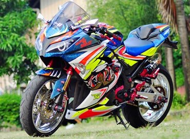 Modifikasi Kawasaki Ninja 250 FI Full Striping