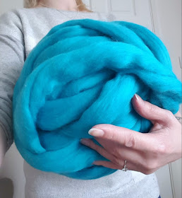 Make gorgeous squishy hand knitting with epic extreme unspun merino wool!