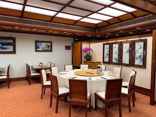 Chi Lin Vegetarian 志蓮素齋 龍門樓 [Hong Kong, CHINA] - Top upscale vegetarian restaurant inside amazing zen Chi Lin Nunnery (志蓮淨苑) Diamond Hill MTR station sanctuary in the heart of the city