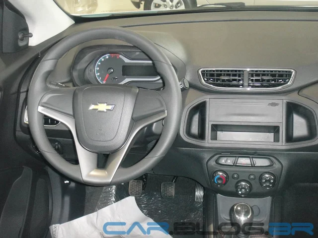 Chevrolet Onix - problemas e defeitos - interior