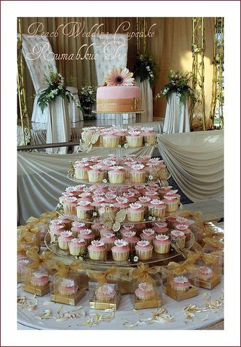 Peach Gold Wedding Cupcake