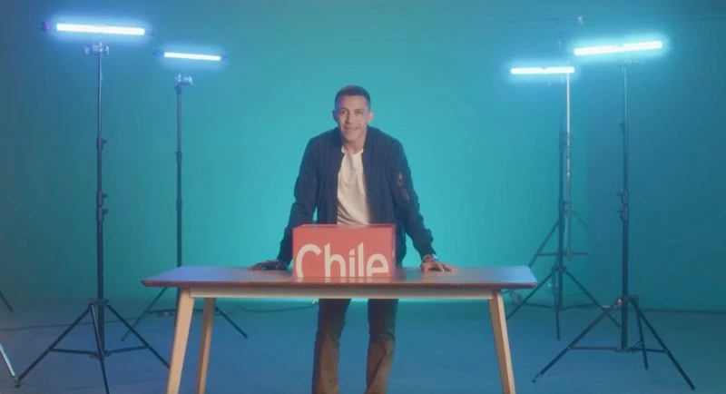 Alexis Sánchez protagoniza “Unboxing Chile”