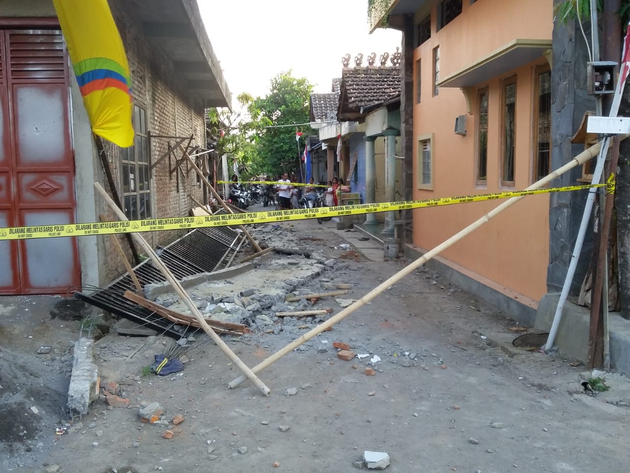 Buruh Bangunan Tewas Tertimpa Kanopi Cor  di Jepara