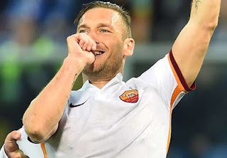 Agen Bola - RESMI: Kontrak Baru Untuk Francesco Totti