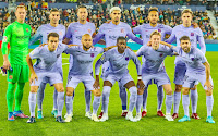 F. C. BARCELONA. Temporada 2021-22. Ter Stegen, Ferran Torres, Sergio Busquets, Néstor Araújo, Aubameyang, Nico. Eric García, Dani Alves, Ousmane Dembelé, Frenkie De Jong y Jordi Alba. LEVANTE U. D. 2 F. C. BARCELONA 3 Domingo 10/04/2022, 21:00 horas. Campeonato de Liga de 1ª División, jornada 31. Valencia, estadio Ciutat de Valencia: 20.785 espectadores. GOLES: 1-0: José Luis Morales, de penalti. 1-1: 59’, Aubameyang. 1-2: 63’, Pedri. 2-2: 83’, Gonzalo Melero, de penalti. 2-3: 90+2’, Luuk De Jong.