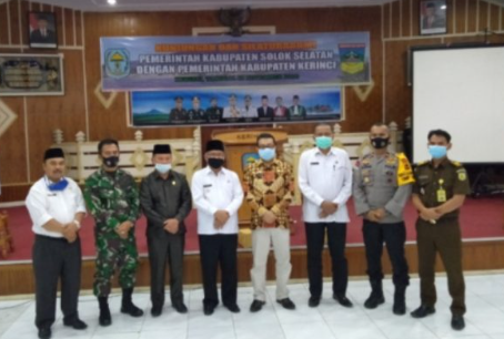 Wabup Ami Taher Sambut Kunjungan dan Silaturahmi Pemkab Solok Selatan