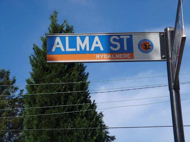 [ Enumcut ]  Street Sign  Photo - Remove Background sky(& tree) From Image (Original)