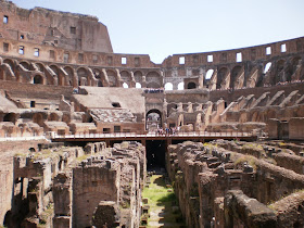 Dentro do Coliseu - Roma - Itália