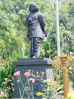 Statue_of_Kazi_Nazrul_Islam,_Asansol-Bodhisattwa via Wikimedia