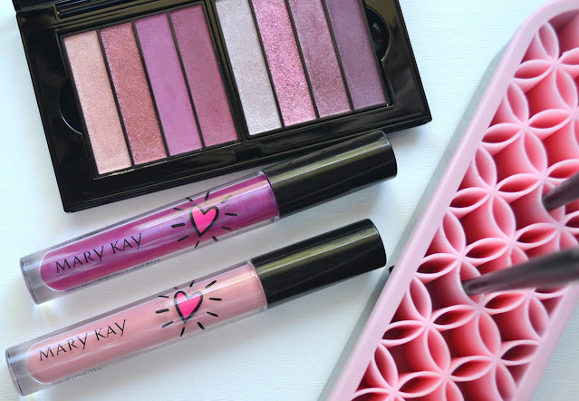 Mary Kay Summer Collection Flatlay