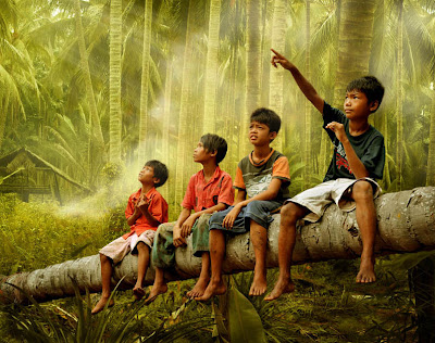 Niños en las junglas de Vietnam - Vietnamese children