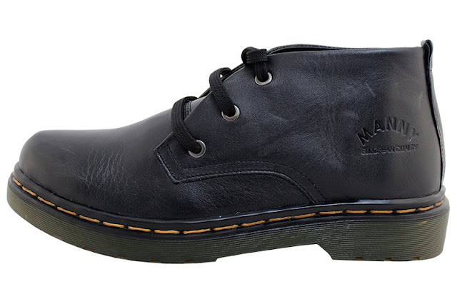 Giày Dr.Martens thể thao màu đen viền cam