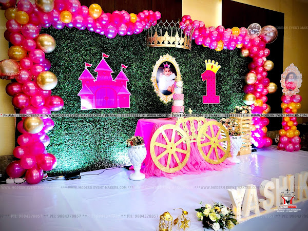 Princess_Queen_Theme_in_Hotel_Radison_Blu_Chennai_For_First_Birthday_PH_9884378857_Modern_Event_Makers_2
