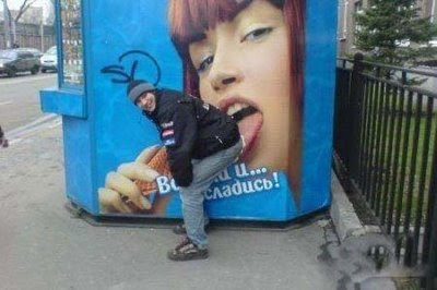 Crazy Funny Photos: Funny People Tongue Lick Advertising