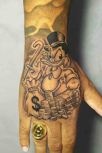 Tatuagens masculinas - 28 ideias para as mãos