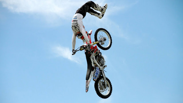 Motocross Aerial Acrobatics HD Wallpapers #4