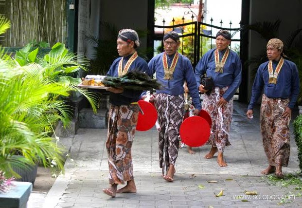 Seni Busana  Jawa  Batik Tradisional Indonesia