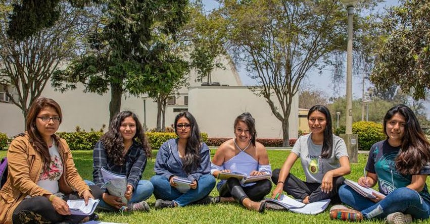 BECA 18: El 56% de primeros talentos seleccionados son mujeres, informó el PRONABEC