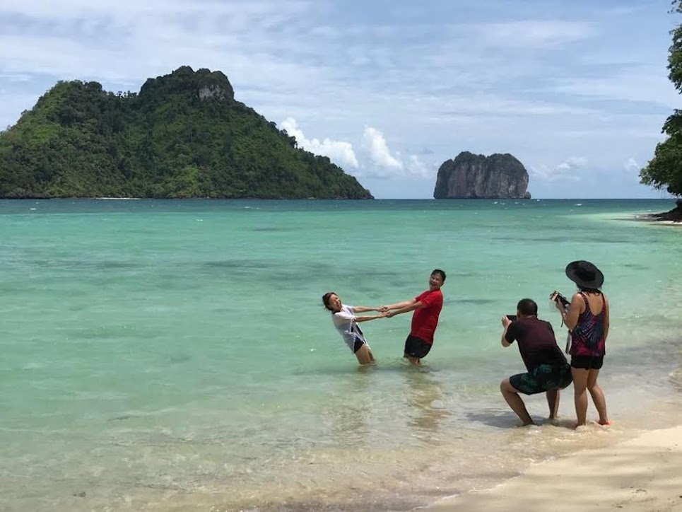 4 Islands tour by private long-tail boat from Ao Nang - Koh Poda (Poda Island), Koh Gai (Chicken Island), Koh Tup and Koh Mor (Tup Island) and Phra Nang Beach on Railay Peninsula