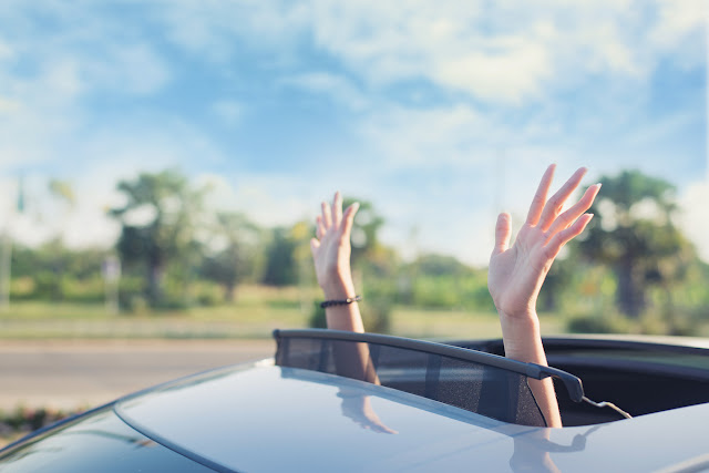 sunroof vs moonroof