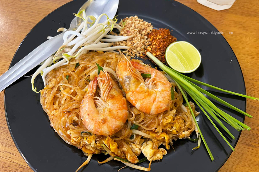 Aroi Ver Boat Noodle, cafe alor setar, resepi pad thai, tomyam thai,