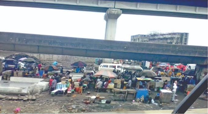 Lagos issues quit notice to traders with containerized stores and other forms of stalls under Eko Bridge