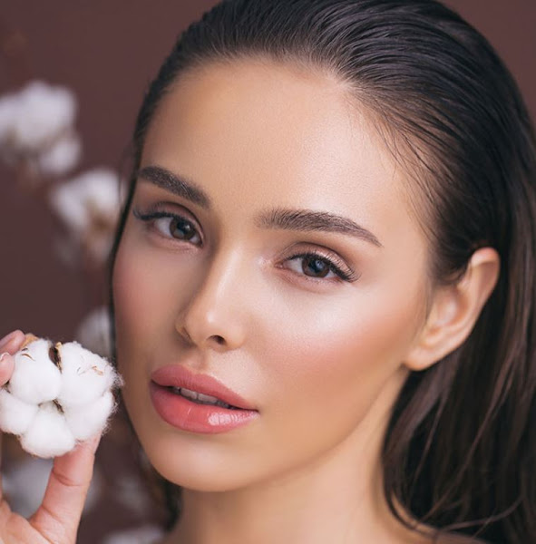 Dewy Skin Trend Makeup 2021 Terbaru Riasan Wajah Terkini