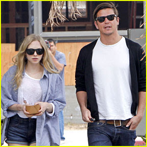 Amanda Seyfried with Boyfriend