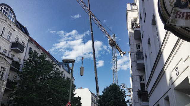 Baustelle Baukran Aufstellung, Winsstraße 21-22, 10405 Berlin, 28.04.2014