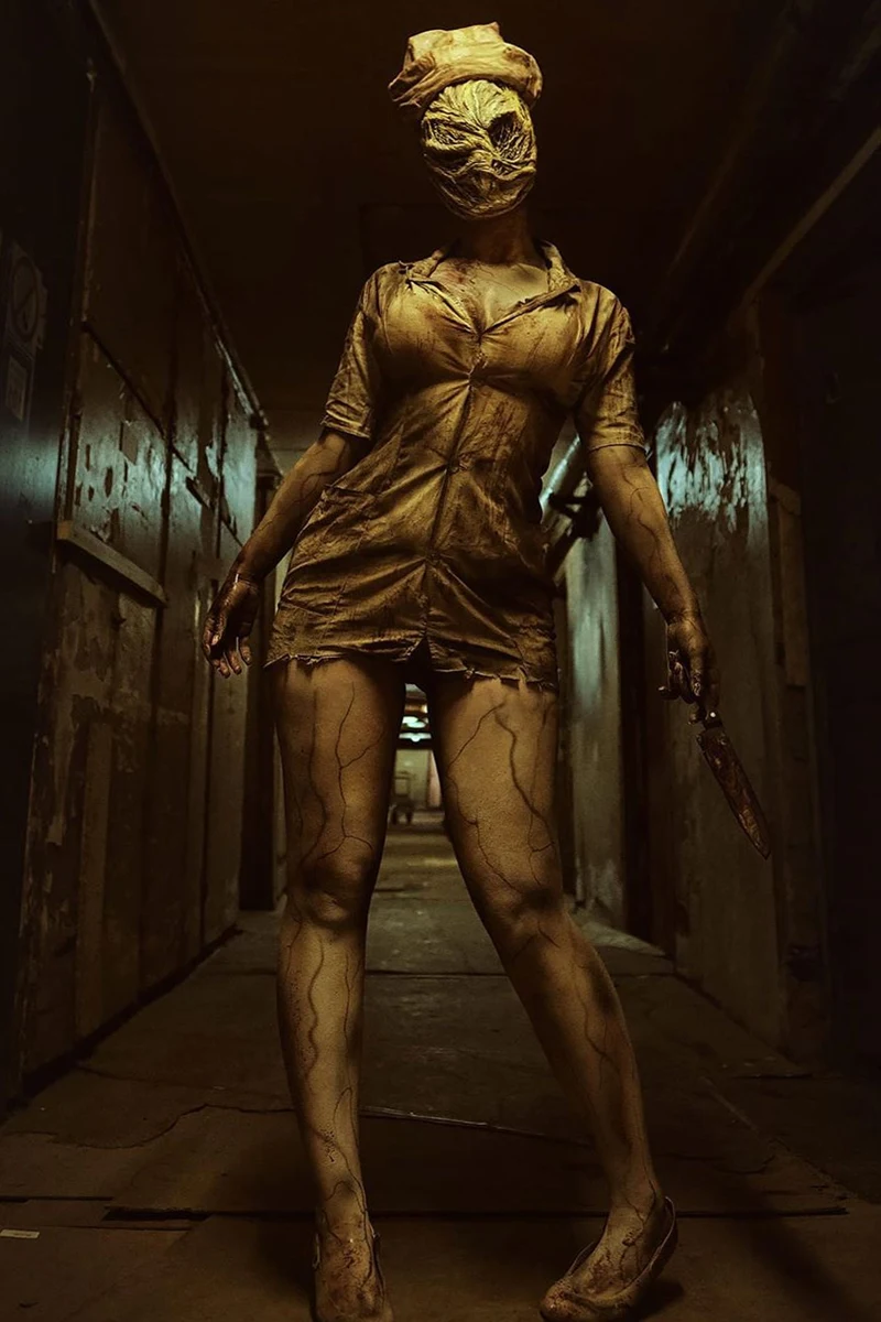 cosplay of a nurse from the silent hill movie