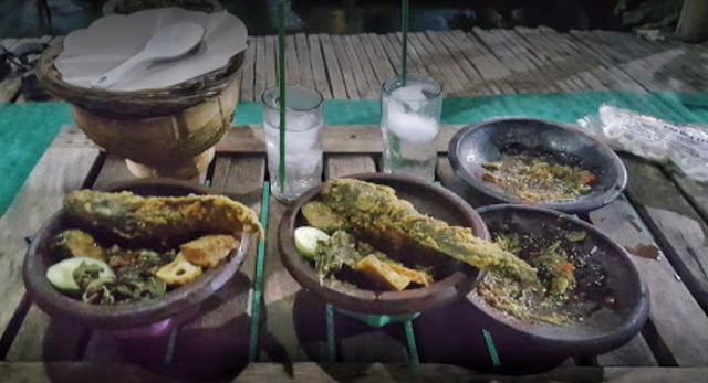 Bebek Goreng Waroeng Lempoeng, Tongas, Probolinggo