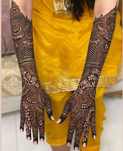 গর্জিয়াস মেহেদি ডিজাইন