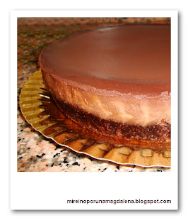 Pastel de chocolate y coca cola