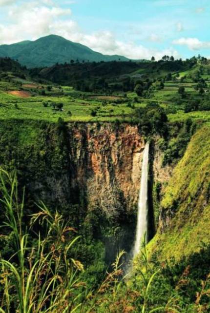  Tempat Wisata Di Sumatera Utara 
