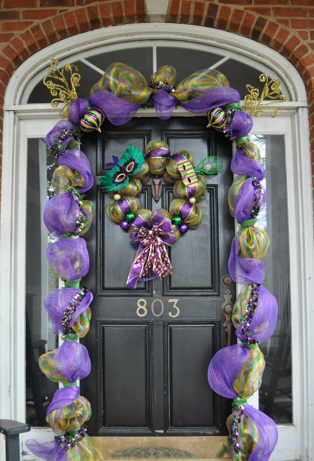 Pretty Christmas Door Decorations - Better Homes and Gardens
