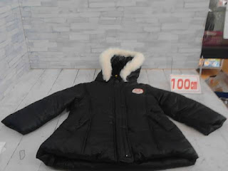 中古品　子供服　１００㎝　ブラック　アウター　３９８円