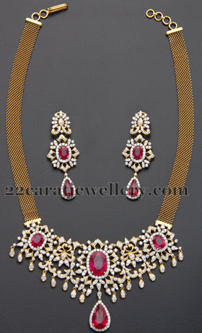 Medium Size Dazzling Diamond Necklace