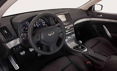 2011 Infiniti IPL G Coupe Dashboard View