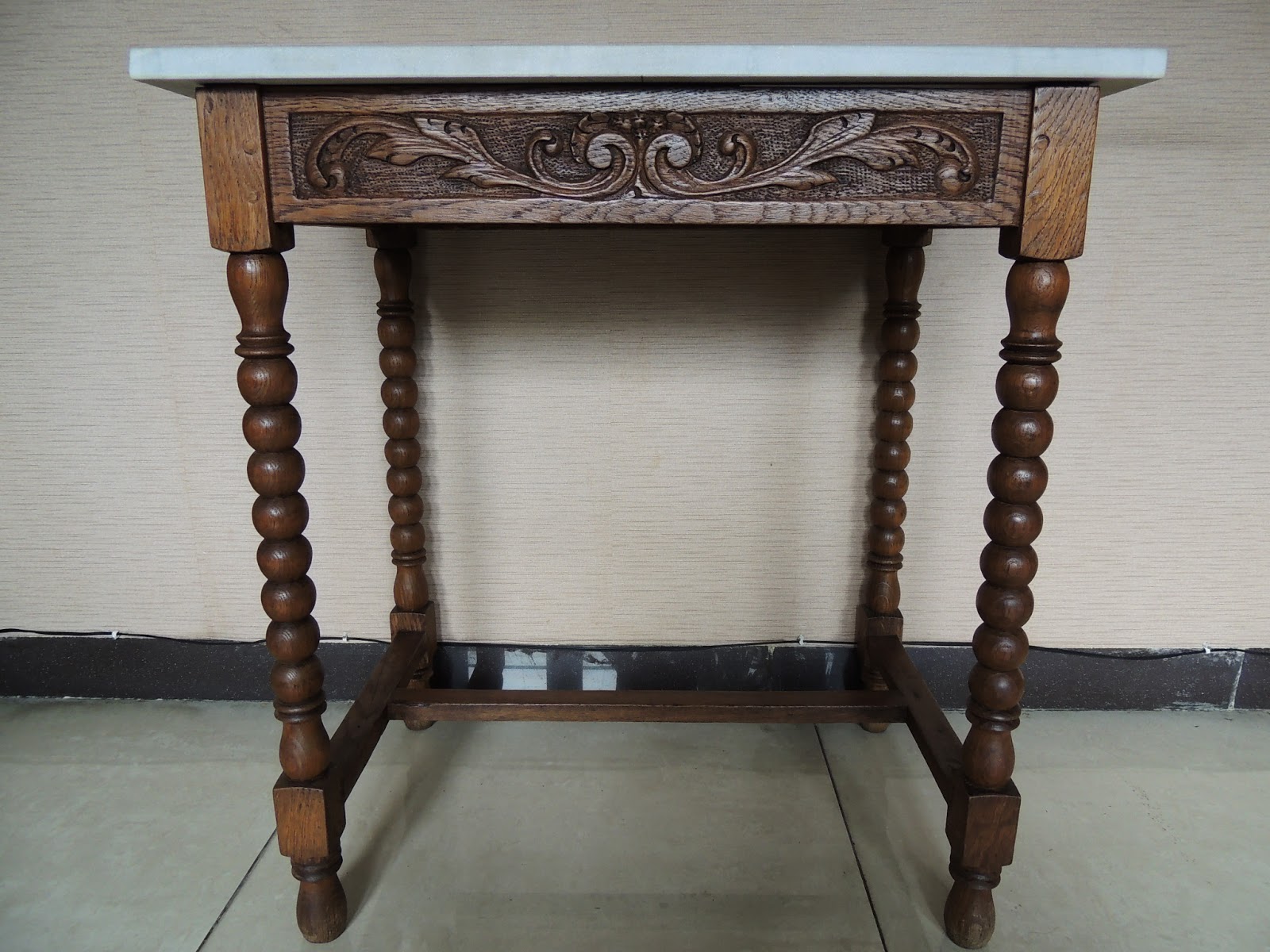 Henry Antique Collections Meja Marmer Antik